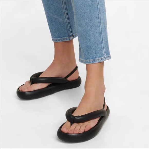 New! Isabel Marant. Orene Puffy Lambskin Thong Sandals - Picture 1 of 4